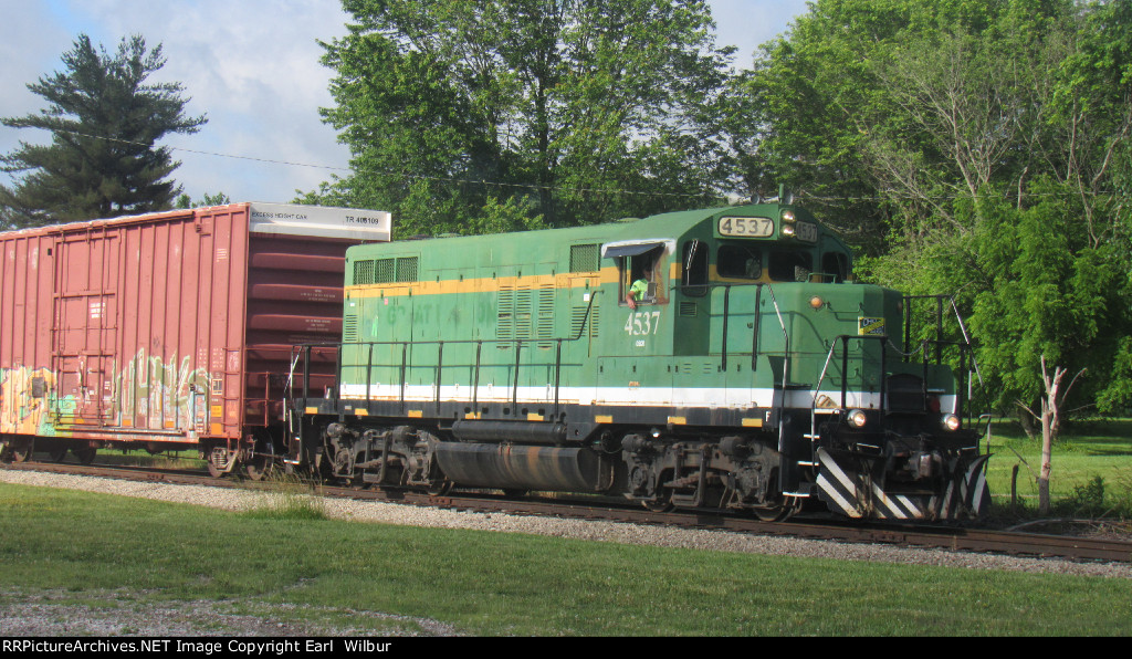 Ohio South Central Railroad (OSCR) 4537